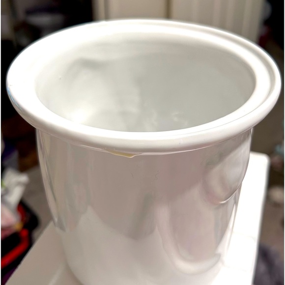 Pure White Lilies Utensils Holder - Picture 3 of 8